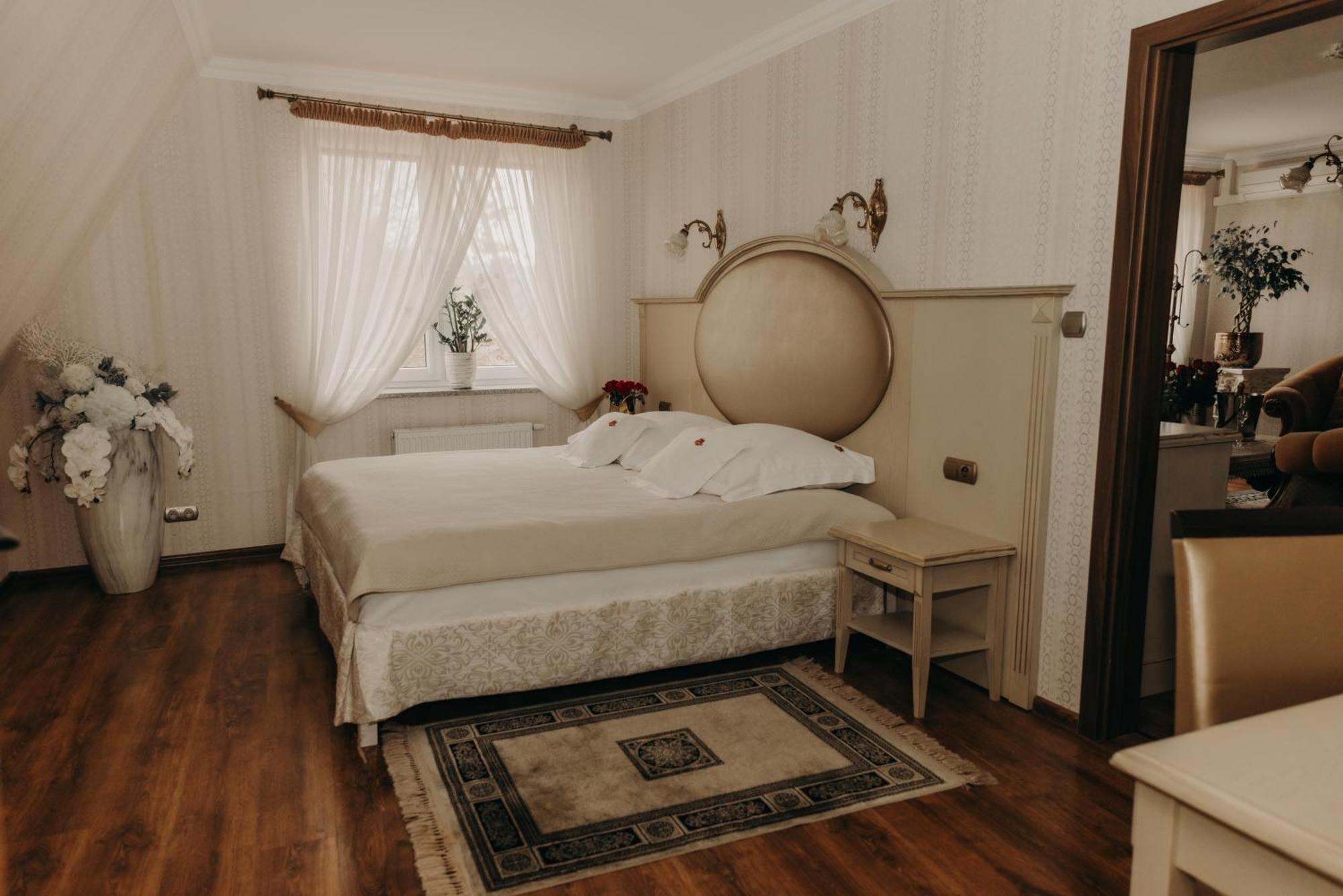 Olawian Hotel Olawa Bagian luar foto